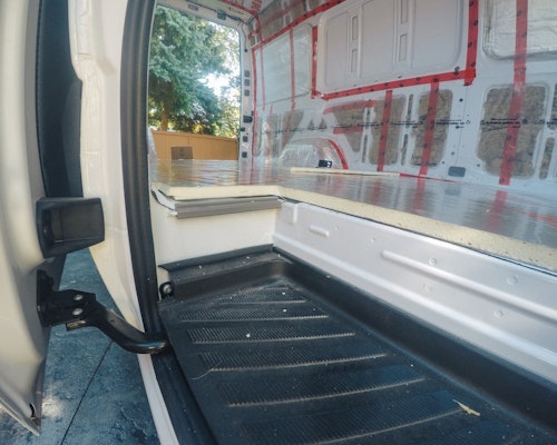 'Flooring sprinter van insulation